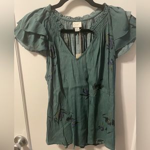 Women’s Blouse, size medium. New with tags !